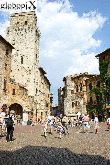 Piazza della Cisterna