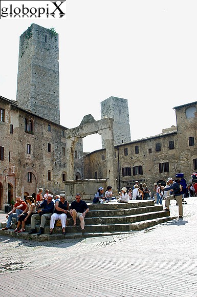 Piazza della Cisterna