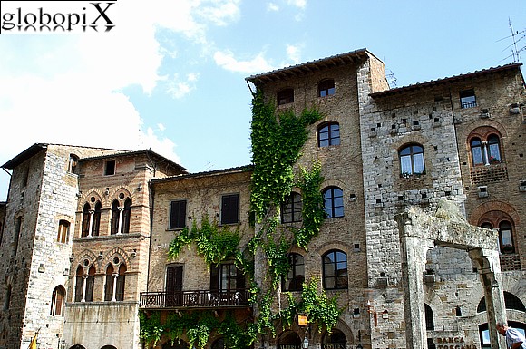 Piazza della Cisterna