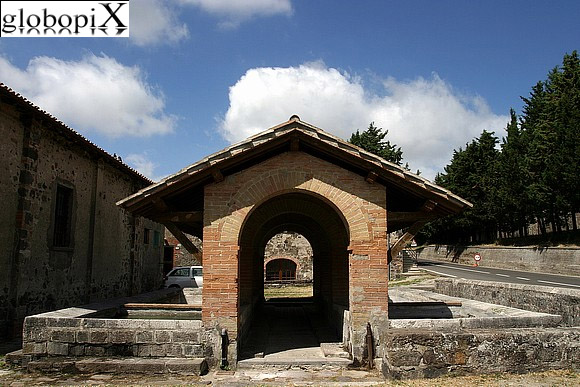 Lavatoio a Radic�fani