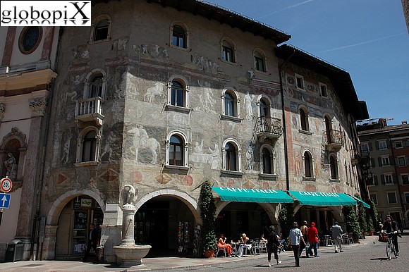 Trento - Case Cazuffi in Piazza Duomo