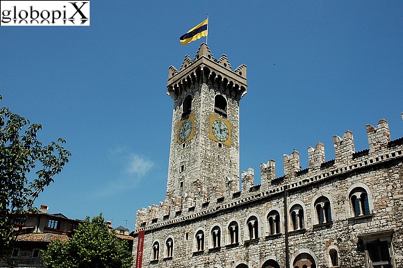 Palazzo Pretorio in Piazza Duomo