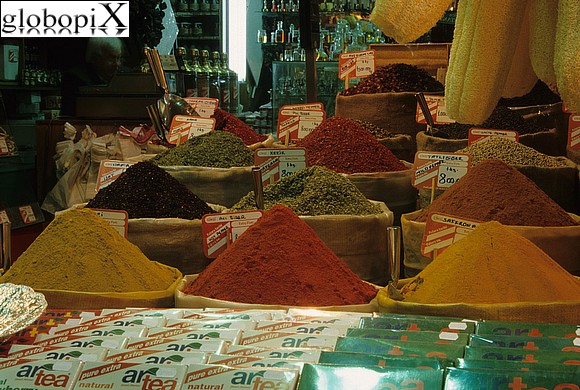 Spezie nel gran bazar di Istanbul