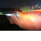 Photo: Niagara Falls at night