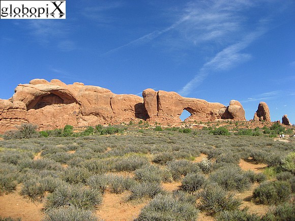 Canyonlands - Cove Arch