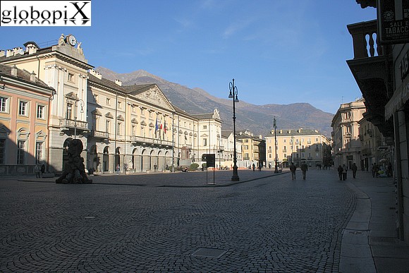 Aosta - Piazza Chanoux
