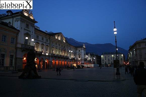 Piazza Chanoux