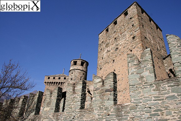 Castelli e Forti - Castello di Fnis