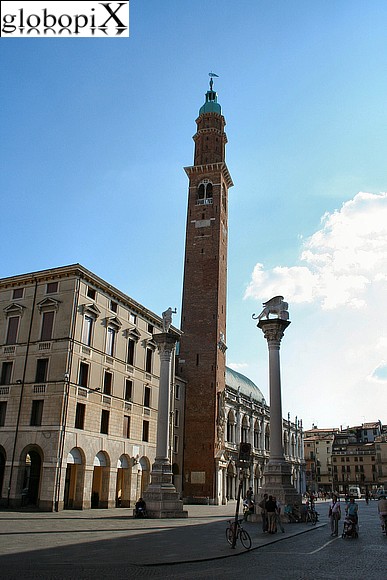 Piazza dei Signori - Torre di Piazza