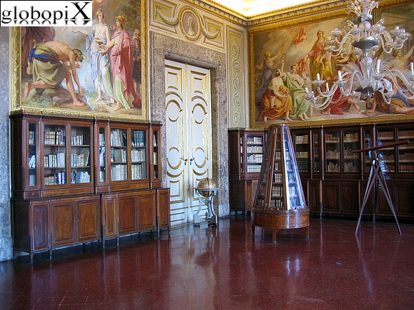 Reggia di Caserta - Library