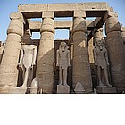 Photo: Statue di Ramses II