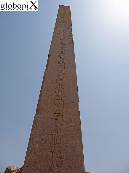 Luxor - Obelisco della regina Hatshpsut