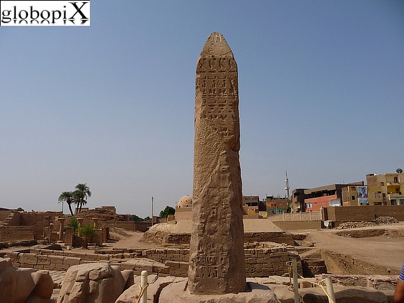 Luxor - Piccolo obelisco di Karnak