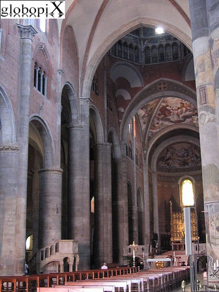 Piacenza - Duomo di Piacenza's interior 
