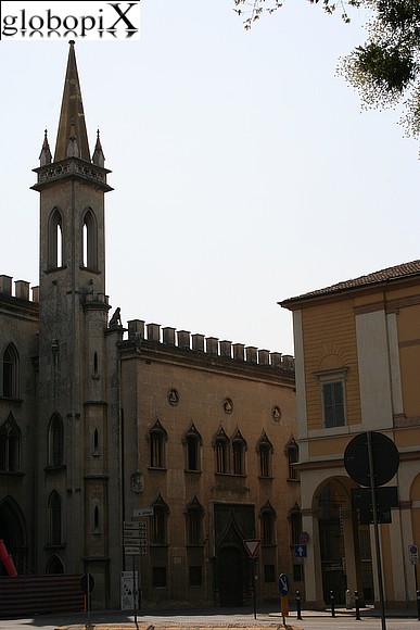 Reggio Emilia - Galleria Parmeggiani