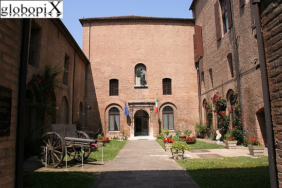 Ferrara - Museo Archeologico