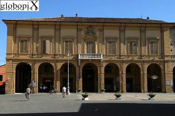 Bagnacavallo - Piazza della Libertà - Palazzo del Municipio