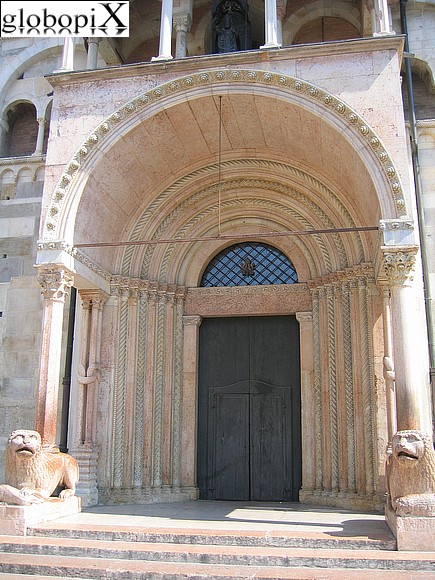 Modena - Porta Regi del Duomo di Modena