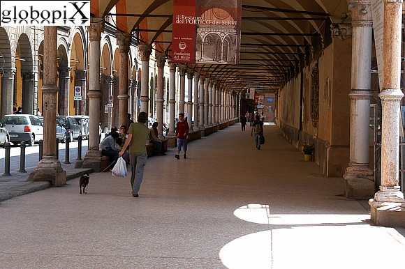Bologna - Portico di S. Maria dei Servi