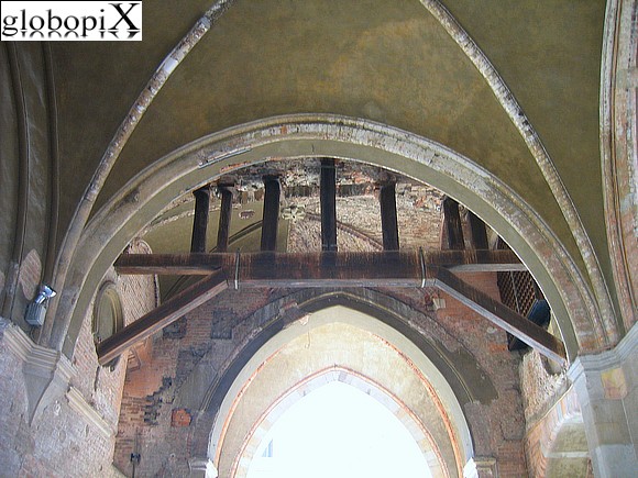 Piacenza - The portico of 'il Gotico'