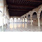 Foto: Piazza della Liberta - Loggia del Lionello