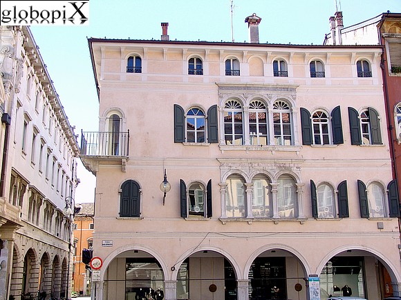 Udine - Via Mercatovecchio - Casa Sabbadini