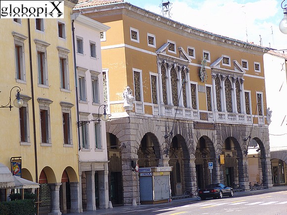 Udine - Via Mercatovecchio - Palazzo Monte di Pietà