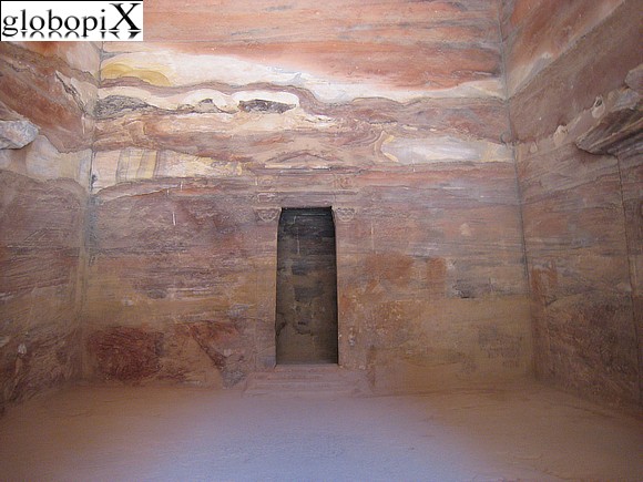 Petra - Sala del tesoro a Petra