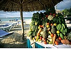 Photo: Frutta in spiaggia