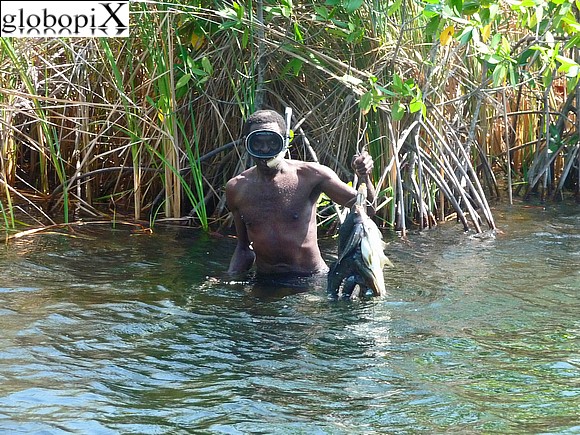 Giamaica - Pescatore nel Black River