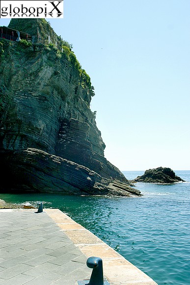 Cinqueterre - Vernazza's sea cliffs