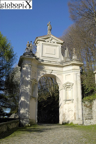 Sacri Monti Lombardi - Arco di San Carlo