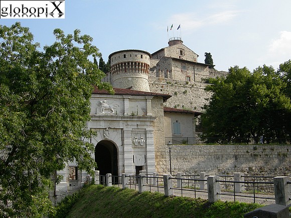 Brescia - Il Castello - Portale d'ingresso