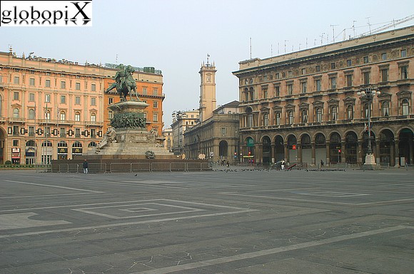 Milan - Piazza Duomo