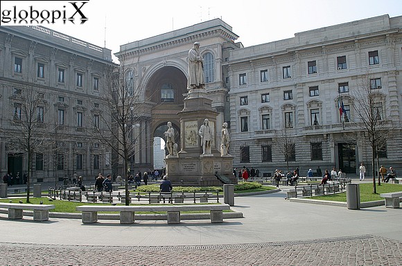 Milano - Piazza della Scala