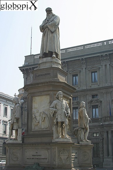 Milan - Piazza della Scala