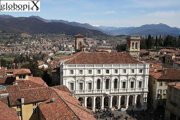 Bergamo - Piazza Vecchia - Palazzo Nuovo