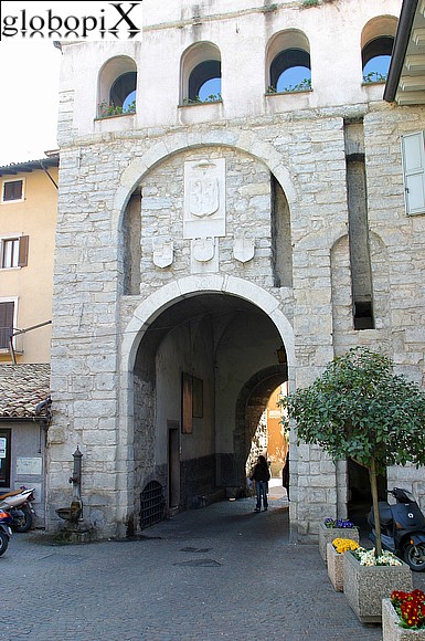 Lago di Garda - Porta cittadina