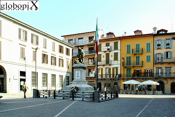 Lago di Iseo - Sarnico's historical centre