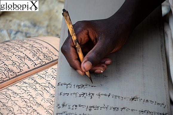 Tour del Mali - Scrittura alla scuola coranica