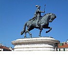 Foto: Monumento a Cortes