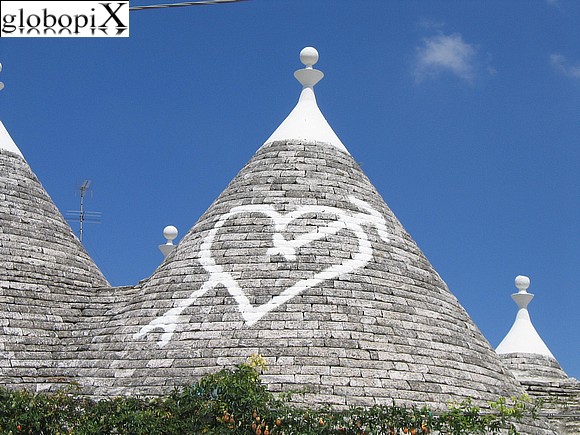 Alberobello - Christian symbol - Maria's heart transfixed