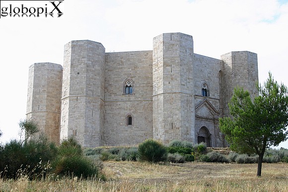 Castel del Monte - Portale d'ingresso del castello