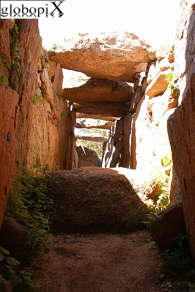Arzachena - Tomba dei Giganti Coddu Vecchiu