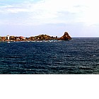 Foto: Panorama della Riviera dei Ciclopi ad Aci Trezza