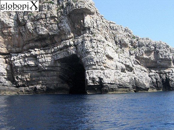 Isole Egadi - Grotta Perciata