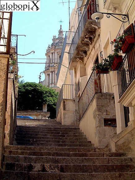 Modica - Stairs towards S. Giorgio