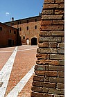 Photo: Cortile dellAbbazia di Monte Oliveto Maggiore