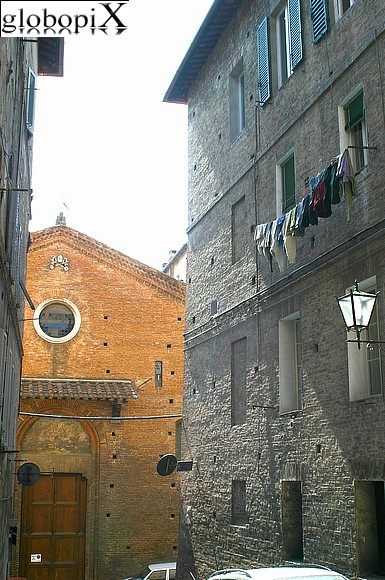 Siena - Chiesa San Pietro Ovile