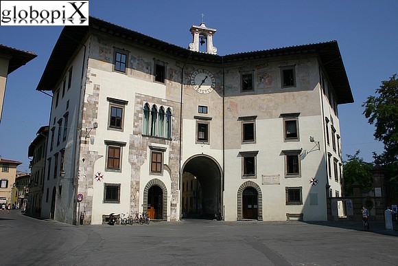 Pisa - Palazzo dell'Orologio in Piazza dei Cavalieri